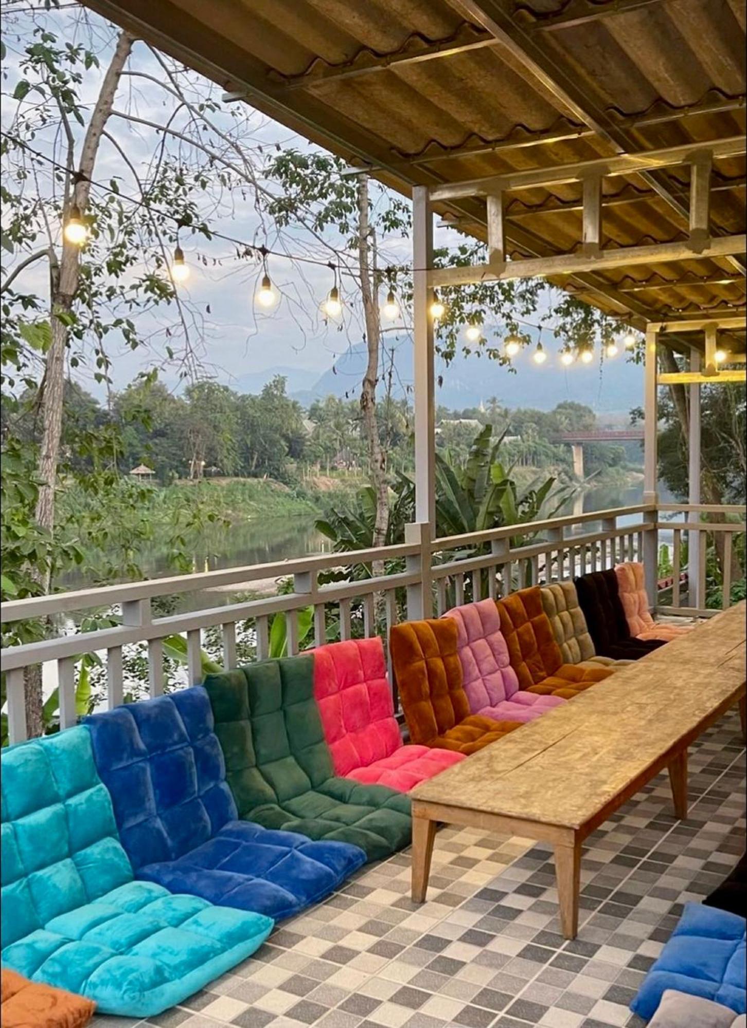 Sunrise Riverside Pool Hostel Luangprabang Kültér fotó